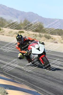 media/Dec-04-2025-Racers Edge (Thu) [[5ebc9f124d]]/3-B Group/3-Session 2 (Turn 7 Inside)/